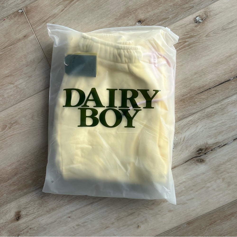 🔥LAST ONE🔥 NWT Dairy Boy Milk Bottle sweatpants in Yellow - Picture 12 of 16
